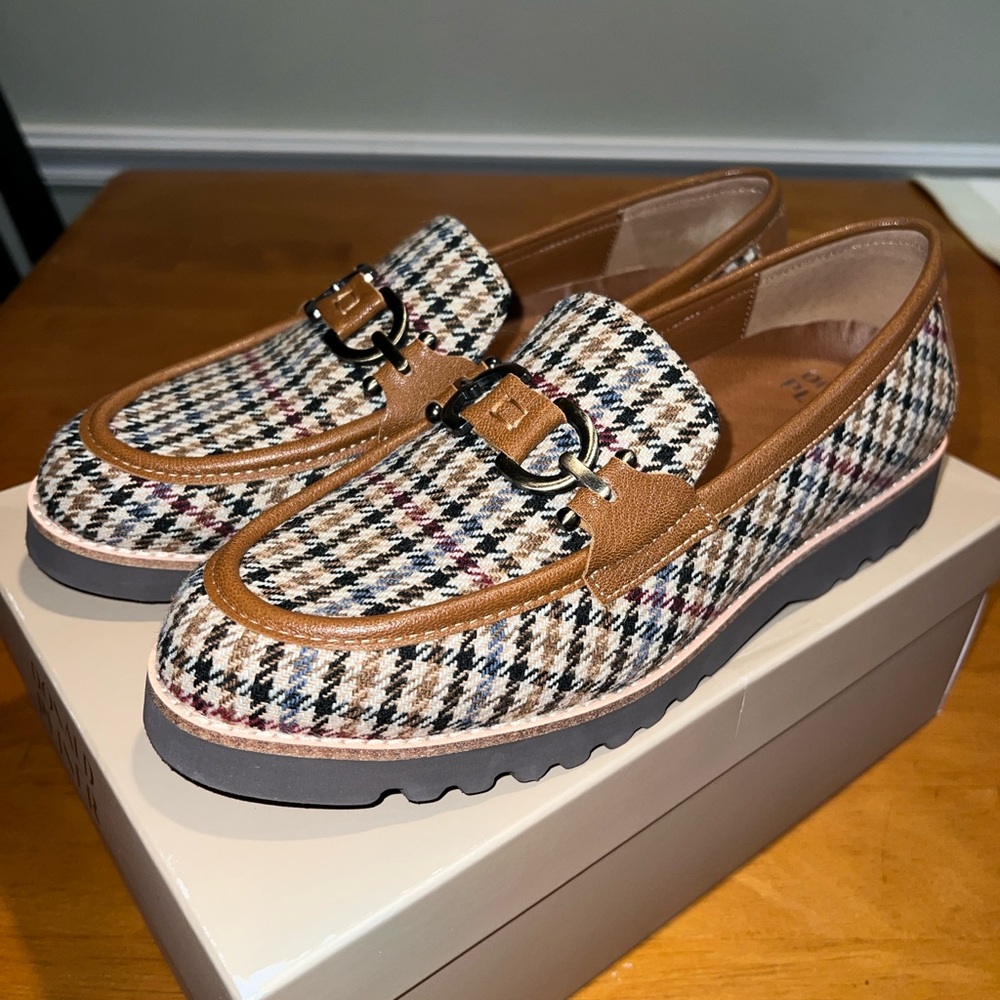 Donald Pliner Houndstooth Bit Loafer Sz US 9